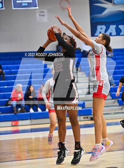 Thumbnail 3 in Pearland vs Judson (McDonald's Texas Invitational) photogallery.