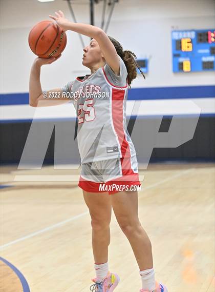 Thumbnail 1 in Pearland vs Judson (McDonald's Texas Invitational) photogallery.