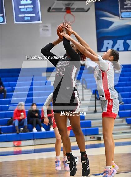 Thumbnail 1 in Pearland vs Judson (McDonald's Texas Invitational) photogallery.