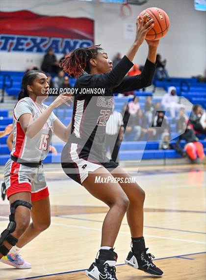 Thumbnail 1 in Pearland vs Judson (McDonald's Texas Invitational) photogallery.