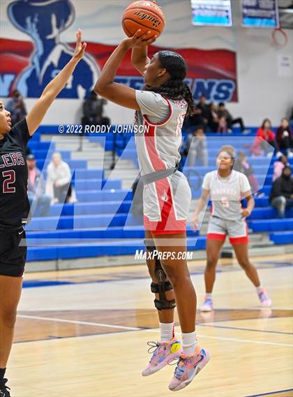 Thumbnail 3 in Pearland vs Judson (McDonald's Texas Invitational) photogallery.