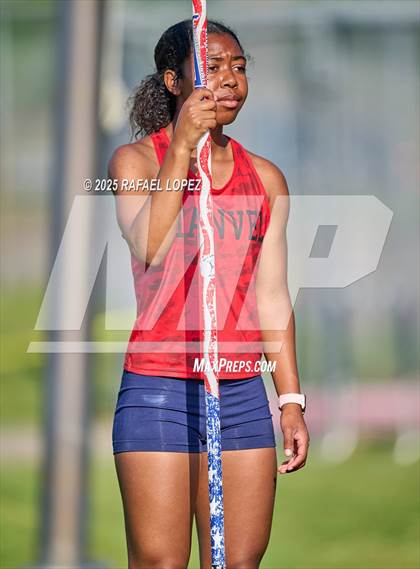 Thumbnail 2 in UIL 6A Track & Field Area 21&22 (Pole Vault) photogallery.