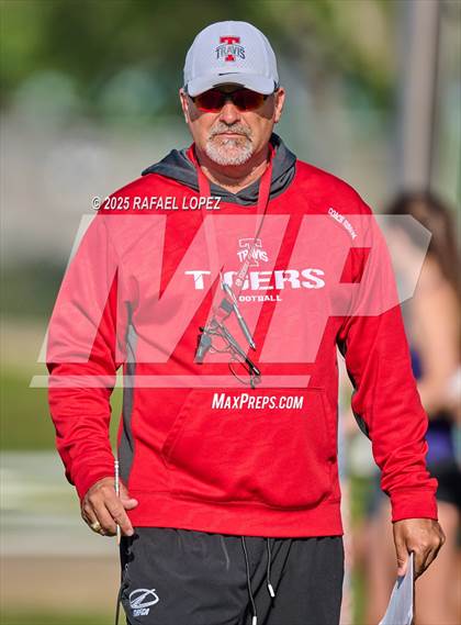 Thumbnail 3 in UIL 6A Track & Field Area 21&22 (Pole Vault) photogallery.