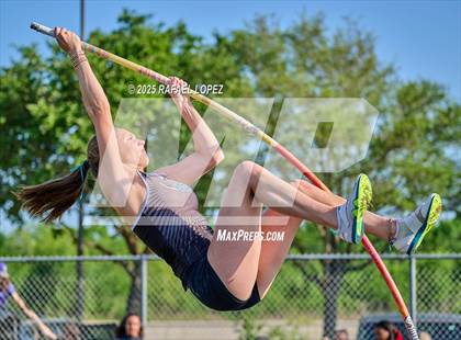 Thumbnail 3 in UIL 6A Track & Field Area 21&22 (Pole Vault) photogallery.