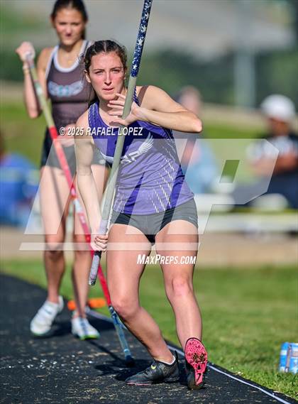 Thumbnail 3 in UIL 6A Track & Field Area 21&22 (Pole Vault) photogallery.