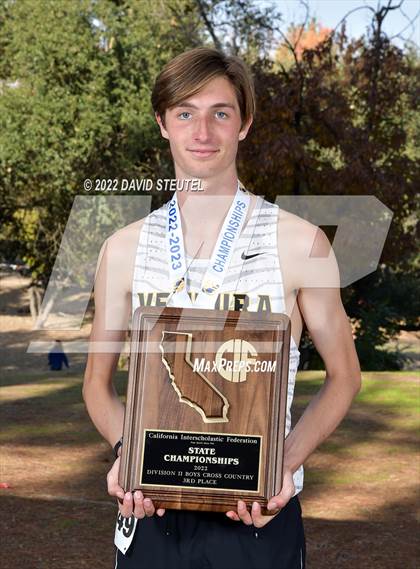 Thumbnail 1 in CIF State Cross Country Championships (Boys Awards) photogallery.