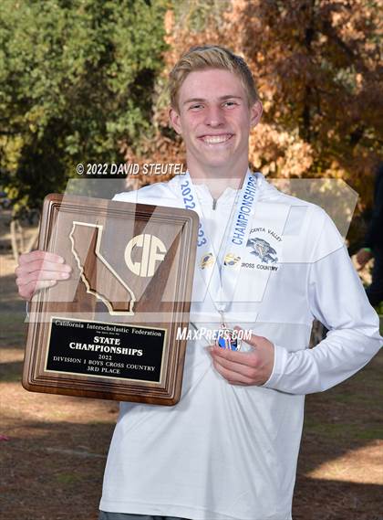 Thumbnail 2 in CIF State Cross Country Championships (Boys Awards) photogallery.