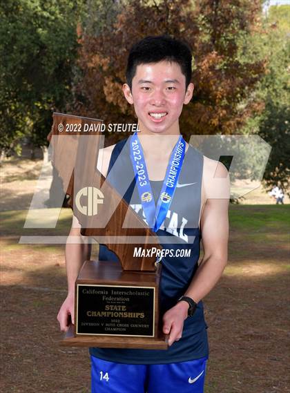 Thumbnail 1 in CIF State Cross Country Championships (Boys Awards) photogallery.