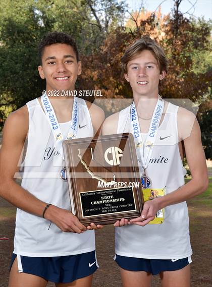 Thumbnail 2 in CIF State Cross Country Championships (Boys Awards) photogallery.