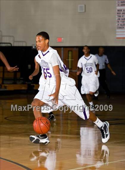 Thumbnail 3 in Warren vs. Manvel (McDonalds Texas Invitational) photogallery.