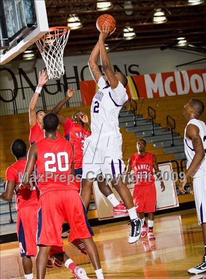 Thumbnail 2 in Warren vs. Manvel (McDonalds Texas Invitational) photogallery.