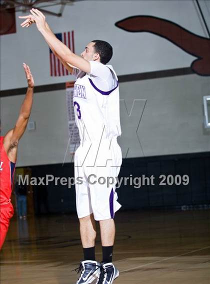Thumbnail 3 in Warren vs. Manvel (McDonalds Texas Invitational) photogallery.