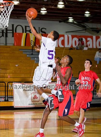 Thumbnail 1 in Warren vs. Manvel (McDonalds Texas Invitational) photogallery.