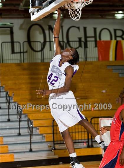 Thumbnail 2 in Warren vs. Manvel (McDonalds Texas Invitational) photogallery.