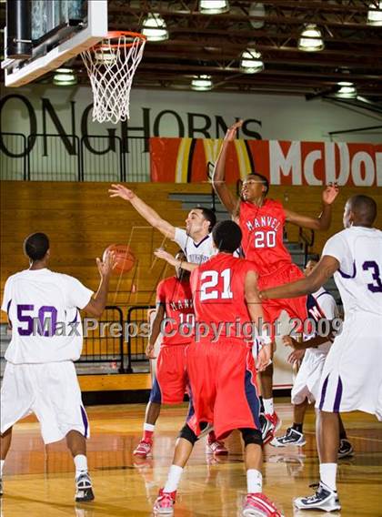 Thumbnail 3 in Warren vs. Manvel (McDonalds Texas Invitational) photogallery.