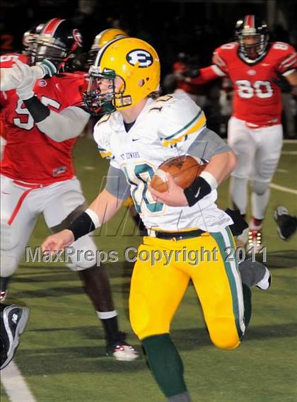 Thumbnail 3 in Glenville vs. St. Edward (OHSAA D1 Regional Semifinal) photogallery.
