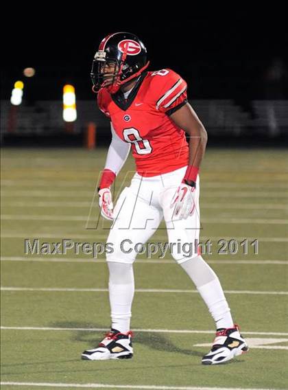 Thumbnail 2 in Glenville vs. St. Edward (OHSAA D1 Regional Semifinal) photogallery.