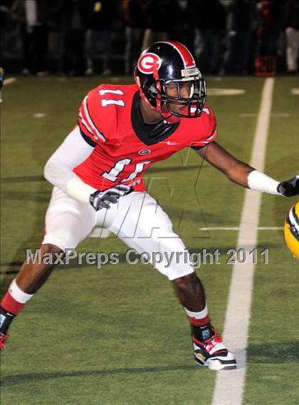 Thumbnail 2 in Glenville vs. St. Edward (OHSAA D1 Regional Semifinal) photogallery.