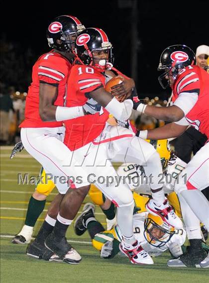 Thumbnail 3 in Glenville vs. St. Edward (OHSAA D1 Regional Semifinal) photogallery.