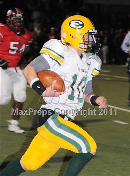 Thumbnail 2 in Glenville vs. St. Edward (OHSAA D1 Regional Semifinal) photogallery.