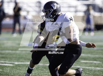 Thumbnail 2 in Brennan vs. Vandegrift (UIL 6A Division 2 Regional Playoff) photogallery.