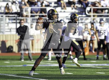 Thumbnail 1 in Brennan vs. Vandegrift (UIL 6A Division 2 Regional Playoff) photogallery.
