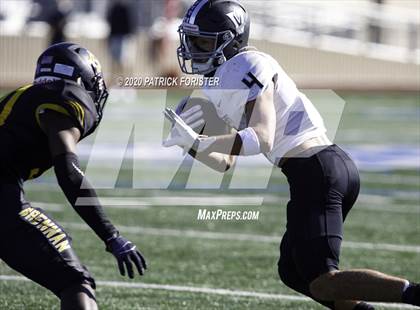Thumbnail 3 in Brennan vs. Vandegrift (UIL 6A Division 2 Regional Playoff) photogallery.