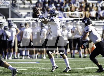 Thumbnail 1 in Brennan vs. Vandegrift (UIL 6A Division 2 Regional Playoff) photogallery.