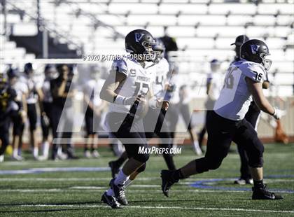 Thumbnail 1 in Brennan vs. Vandegrift (UIL 6A Division 2 Regional Playoff) photogallery.
