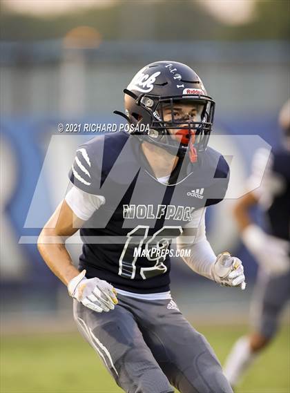 Thumbnail 2 in Sanger vs. Clovis East photogallery.