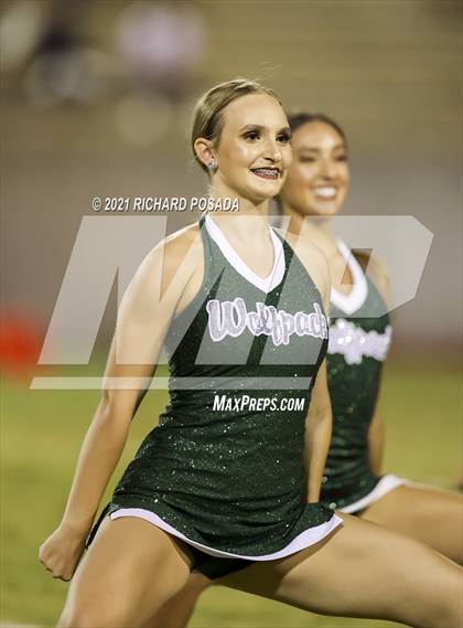 Thumbnail 1 in Sanger vs. Clovis East photogallery.
