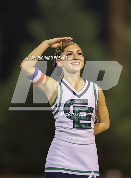 Thumbnail 2 in Sanger vs. Clovis East photogallery.