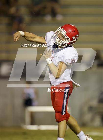 Thumbnail 3 in Sanger vs. Clovis East photogallery.