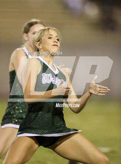 Thumbnail 1 in Sanger vs. Clovis East photogallery.