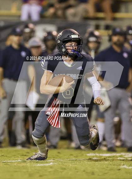 Thumbnail 2 in Sanger vs. Clovis East photogallery.