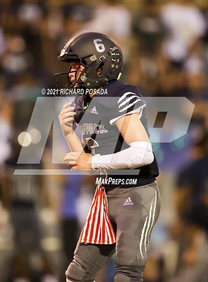 Thumbnail 3 in Sanger vs. Clovis East photogallery.