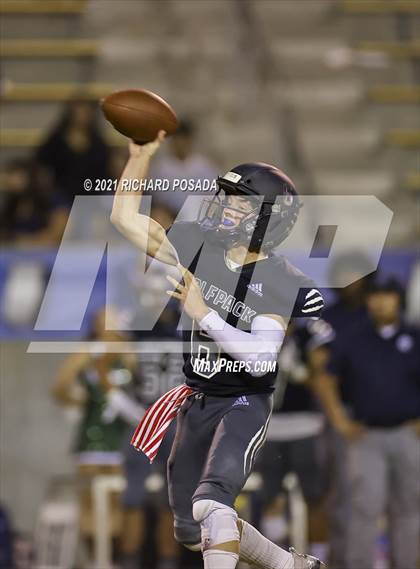 Thumbnail 1 in Sanger vs. Clovis East photogallery.