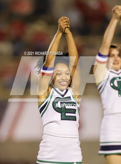 Thumbnail 1 in Sanger vs. Clovis East photogallery.