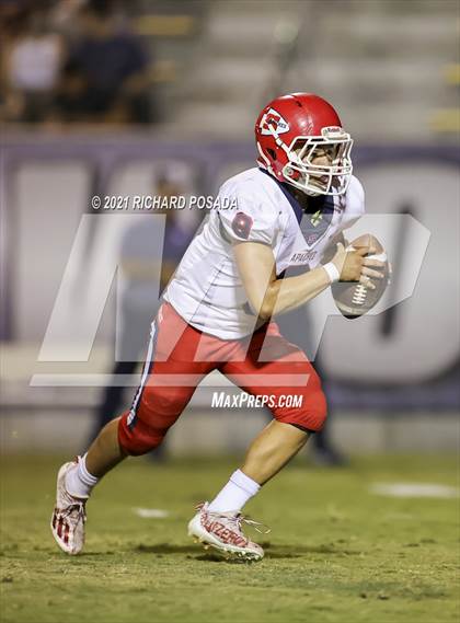 Thumbnail 2 in Sanger vs. Clovis East photogallery.