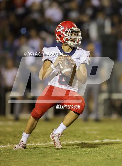 Thumbnail 3 in Sanger vs. Clovis East photogallery.