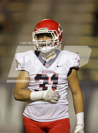 Thumbnail 3 in Sanger vs. Clovis East photogallery.