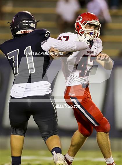 Thumbnail 2 in Sanger vs. Clovis East photogallery.