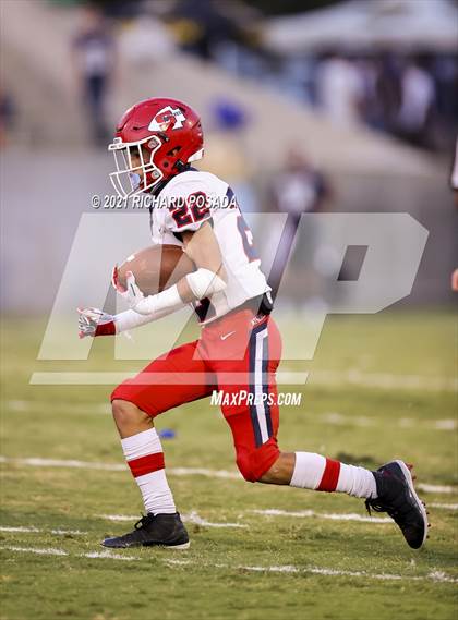 Thumbnail 2 in Sanger vs. Clovis East photogallery.