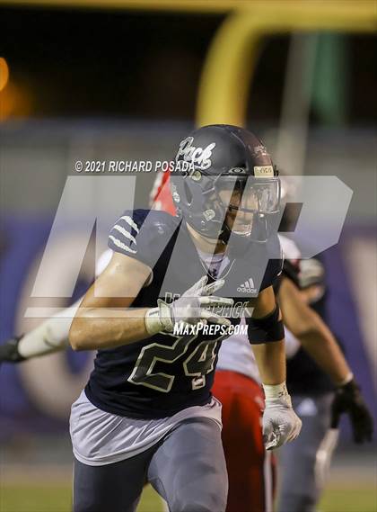 Thumbnail 2 in Sanger vs. Clovis East photogallery.