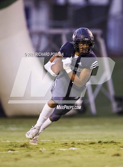 Thumbnail 3 in Sanger vs. Clovis East photogallery.
