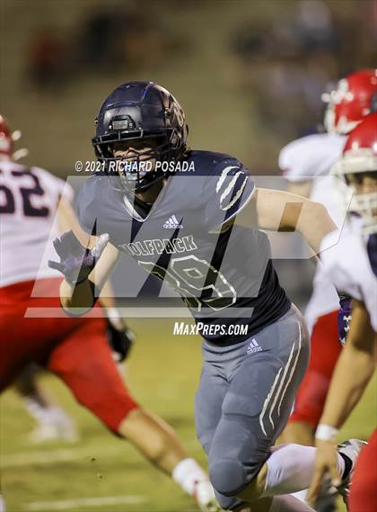 Thumbnail 2 in Sanger vs. Clovis East photogallery.