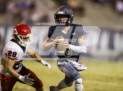 Thumbnail 2 in Sanger vs. Clovis East photogallery.