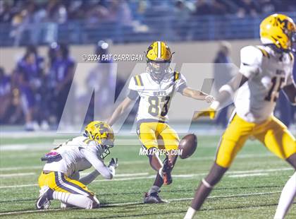Thumbnail 2 in Fort Bend Marshall @ University (UIL Football 5A DII Bi-District Playoff) photogallery.