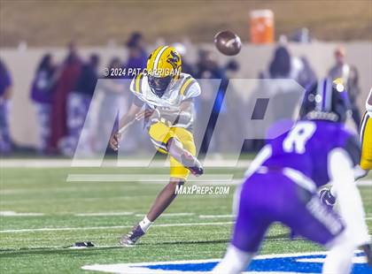 Thumbnail 3 in Fort Bend Marshall @ University (UIL Football 5A DII Bi-District Playoff) photogallery.