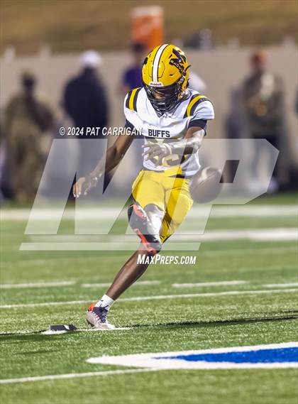 Thumbnail 2 in Fort Bend Marshall @ University (UIL Football 5A DII Bi-District Playoff) photogallery.